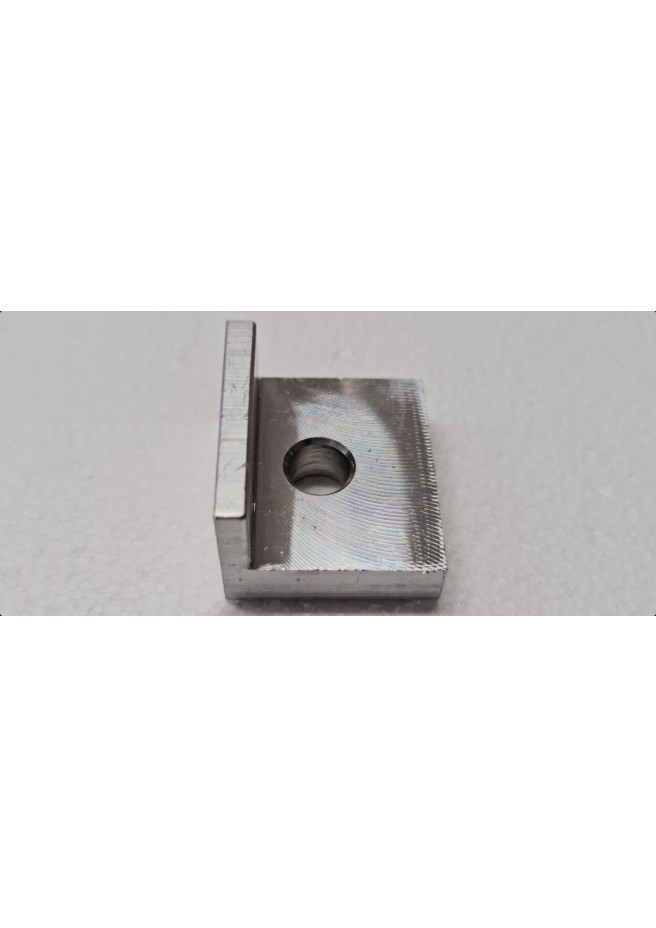 CZ-003702